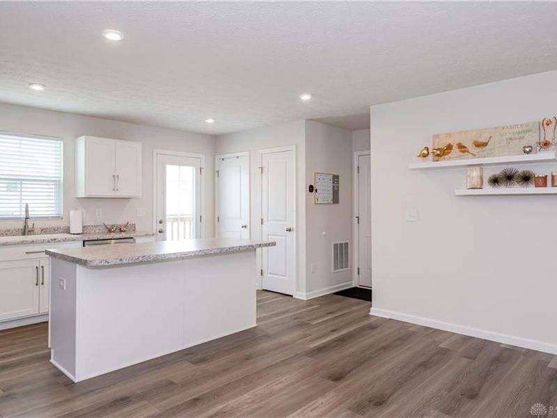 5966 Warm Springs Drive, Middletown, OH 45042 Photo 6