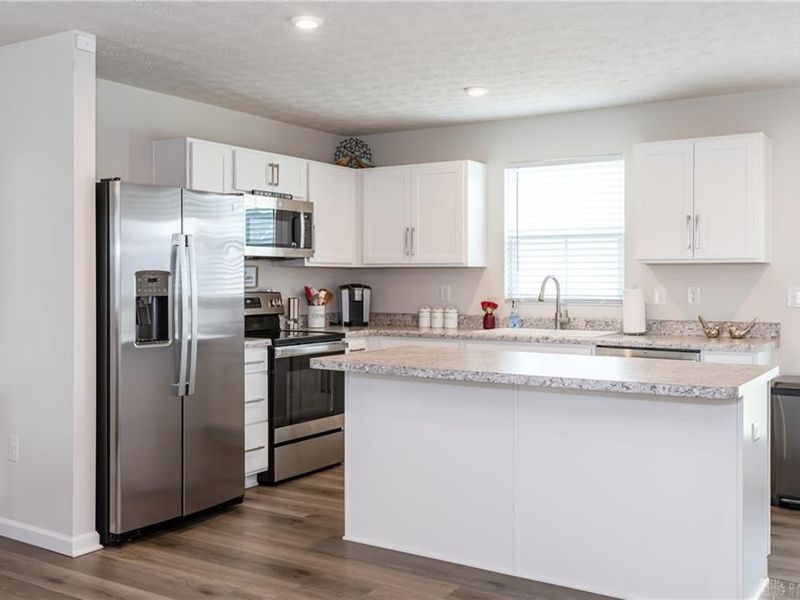 5966 Warm Springs Drive, Middletown, OH 45042 Photo 8