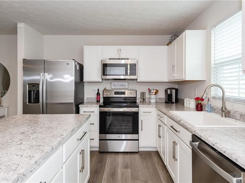 5966 Warm Springs Drive, Middletown, OH 45042 Photo 9