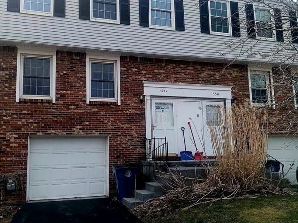 1352 Independence Dr Drive, Derby, NY 14047