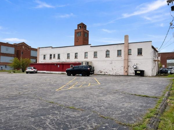 2650 S Coliseum Boulevard, Fort Wayne, IN 46803