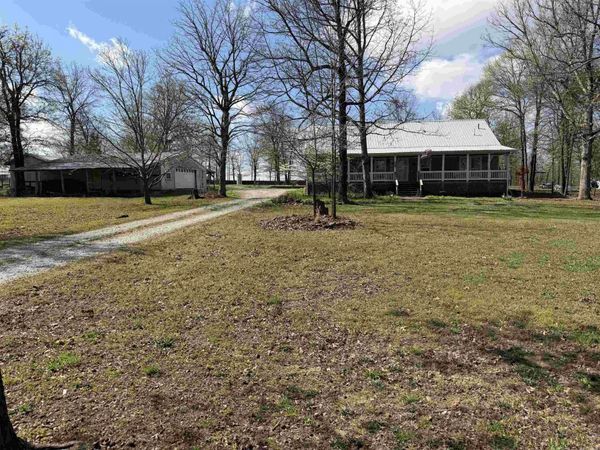 369 County Line Road, Locust Grove, AR 72550