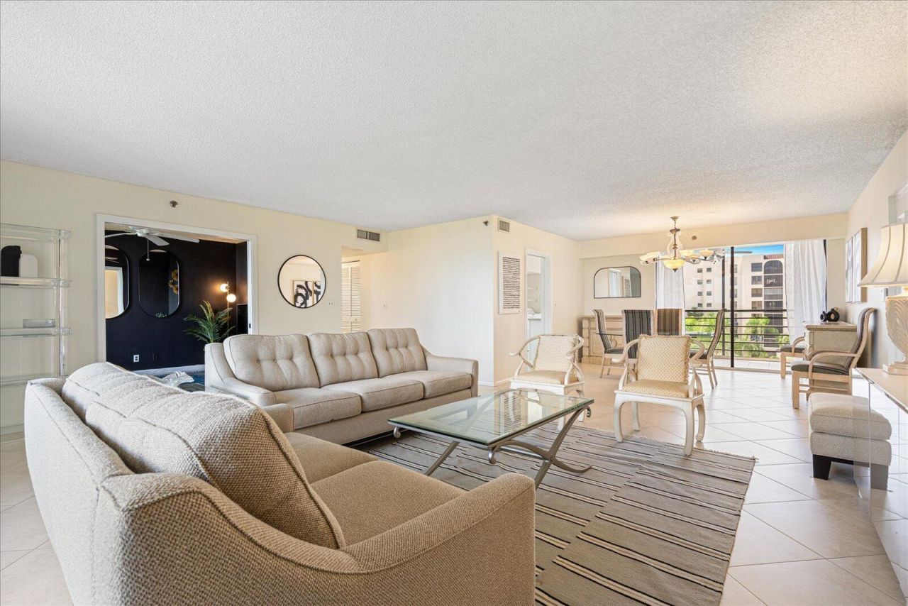 7564 Regency Lake Drive, Unit 502, Boca Raton, FL 33433 Photo