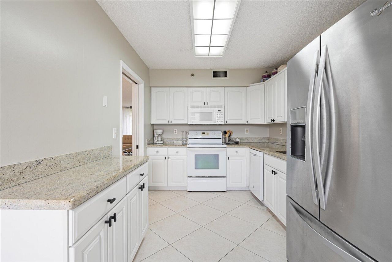 7564 Regency Lake Drive, Unit 502, Boca Raton, FL 33433 Photo