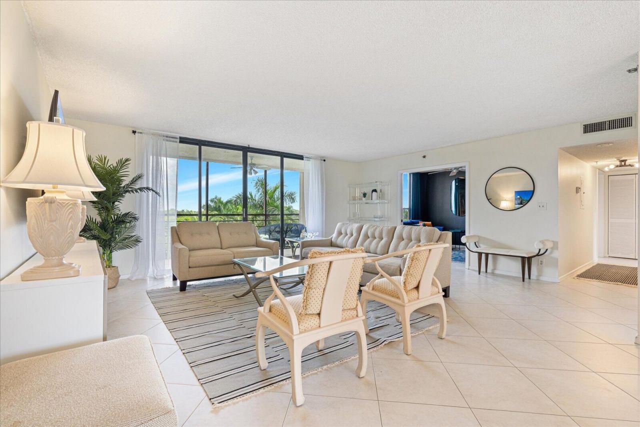7564 Regency Lake Drive, Unit 502, Boca Raton, FL 33433 Photo