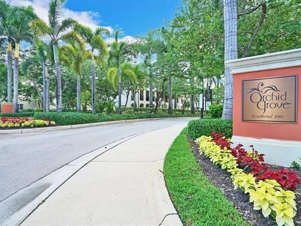 208 SW 7th Court, Pompano Beach, FL 33060