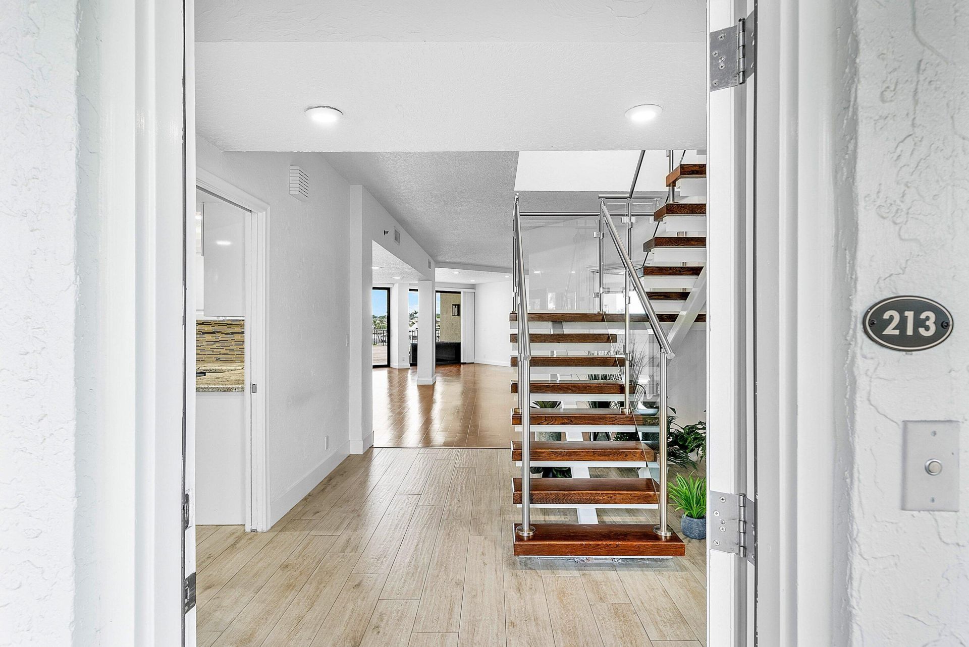 1035 S Federal Highway, Unit 213, Delray Beach, FL 33483 Photo