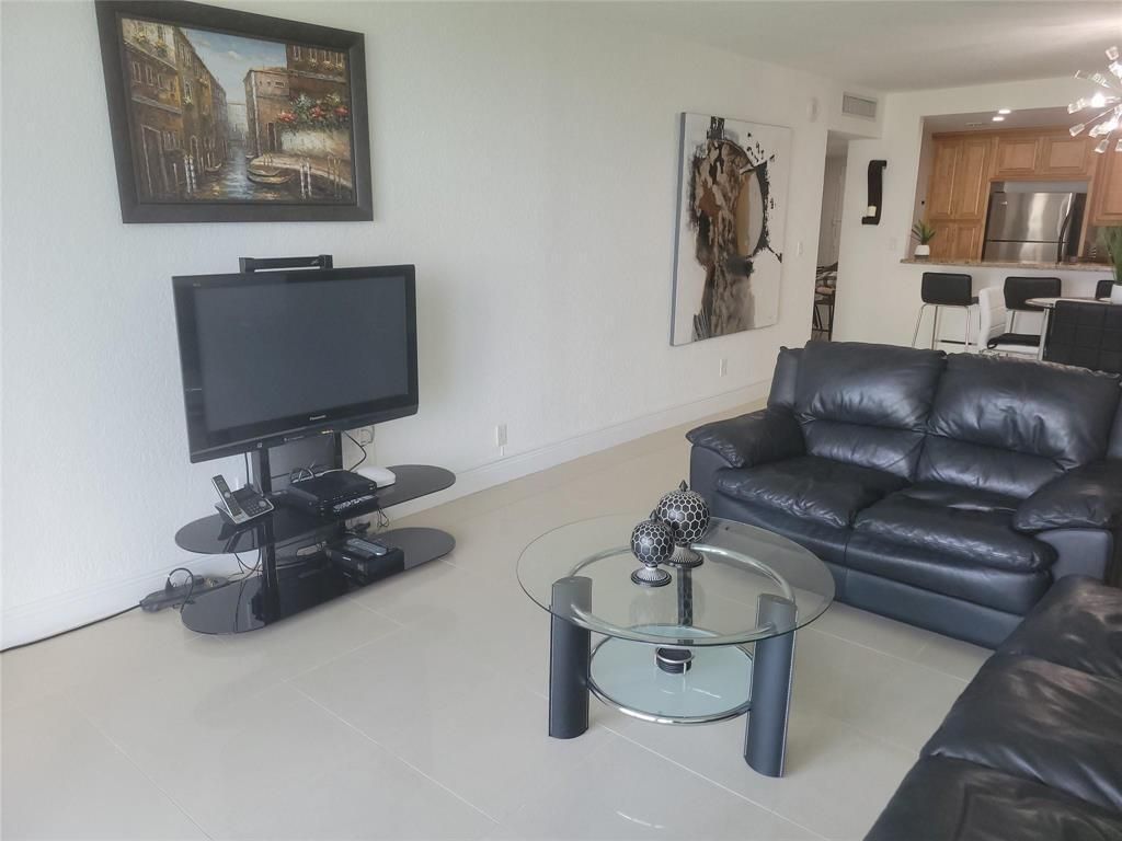 19370 Collins Avenue, Unit 809, Sunny Isles Beach, FL 33160 Photo