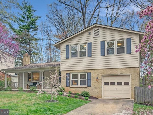 10424 COLLINGHAM DRIVE, FAIRFAX, VA 22032