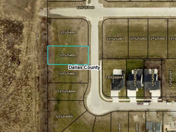 4918 176th Street, Urbandale, IA 50322