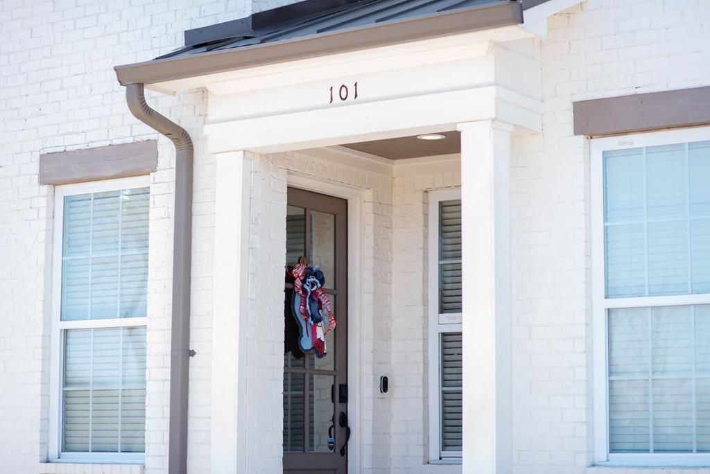 102 Farm View # 101, Oxford, MS 38655 Main Photo