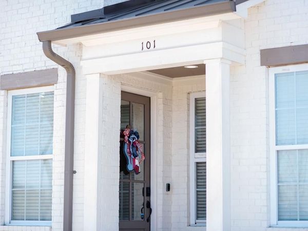 102 Farm View # 101, Oxford, MS 38655