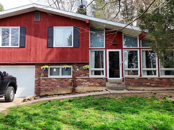 12680 Onyx Street, Branchville, IN 47514