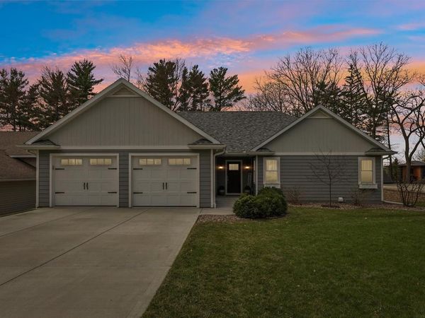 W9063 Lakeview Drive, Cambridge, WI 53523