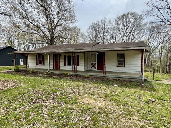 318 Highway 20 , Summertown, TN 38483