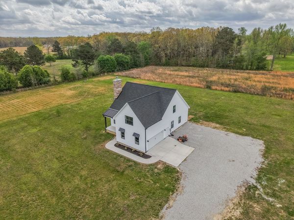 210 Deer Creek Ln , Tullahoma, TN 37388