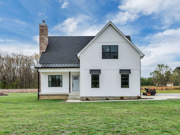 210 Deer Creek Ln , Tullahoma, TN 37388