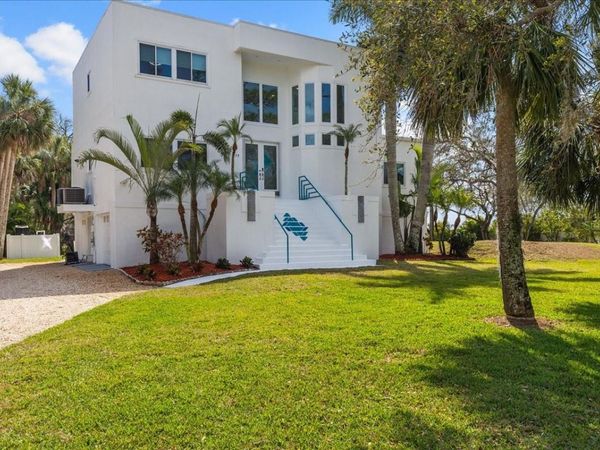 375 WELLINGTON AVENUE, OLDSMAR, FL 34677