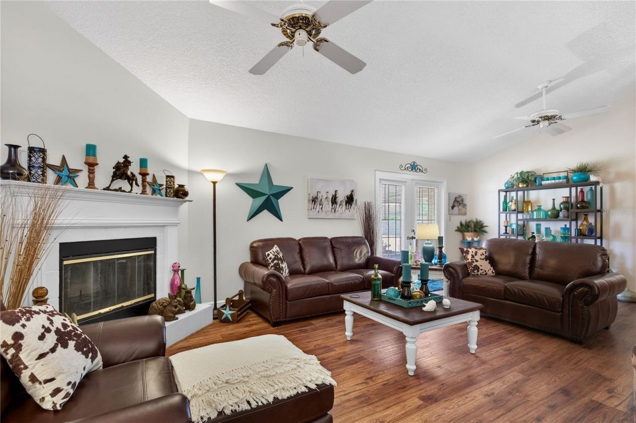 23440 Oak Lane , Sorrento, FL 32776 Photo