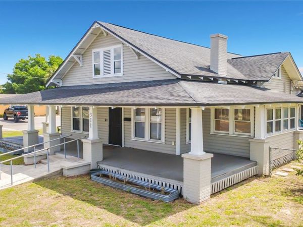 311 S CENTRAL AVENUE , UMATILLA, FL 32784