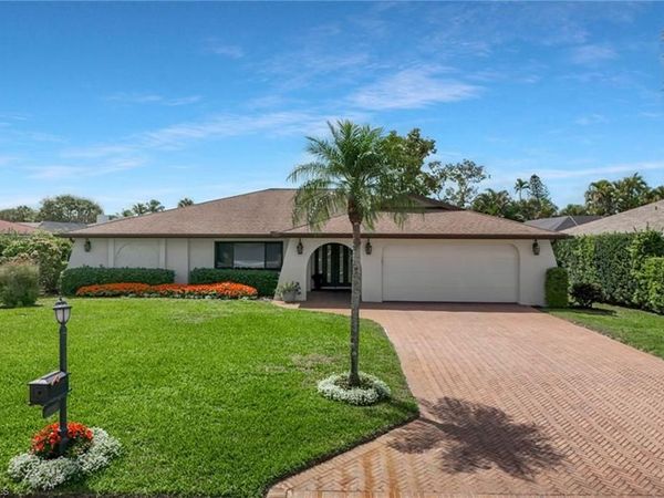 10361 Windsor WAY , NAPLES, FL 34109
