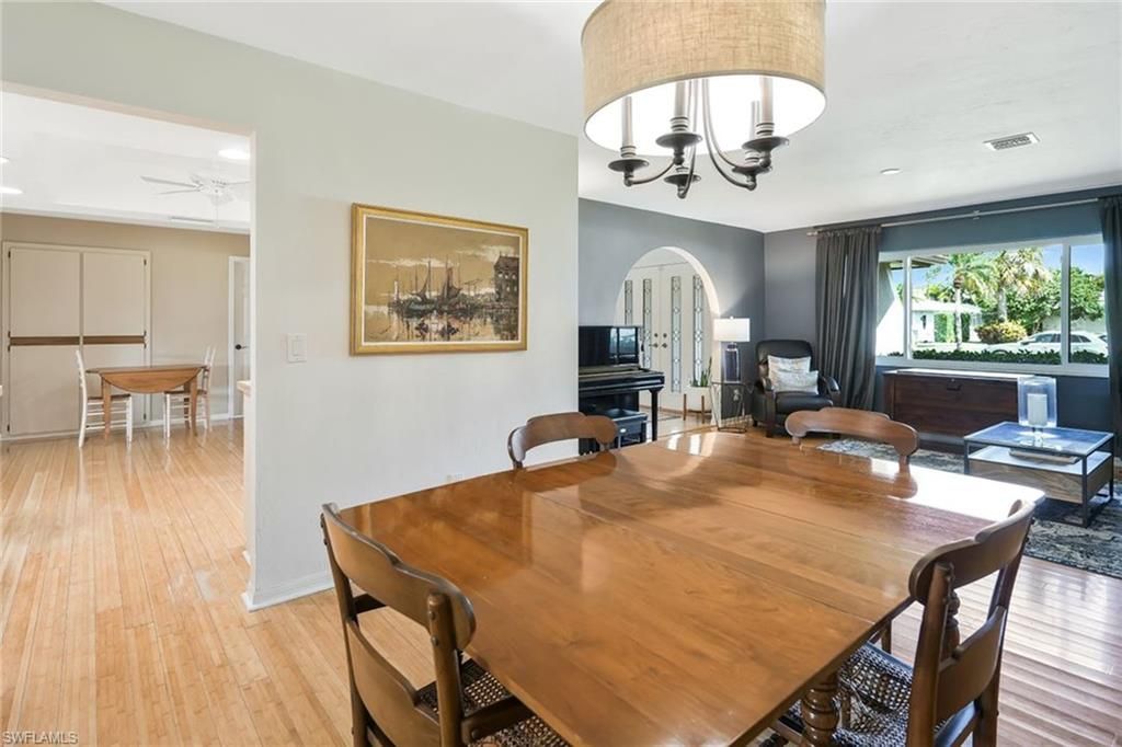 10361 Windsor Way, Naples, FL 34109 Photo