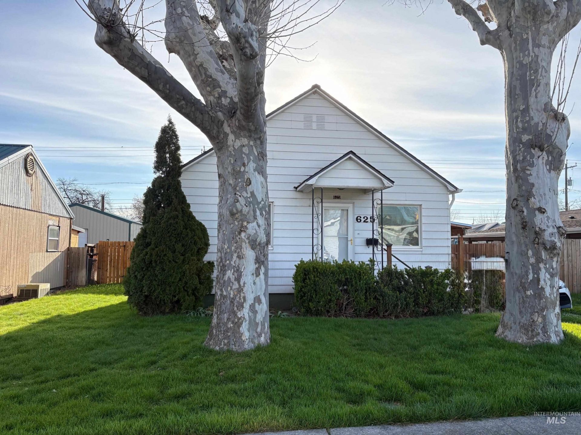 625 10th Street, Clarkston, WA 99403 Main Photo