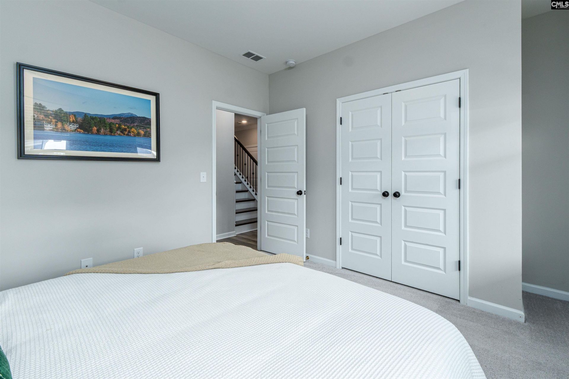 544 Harbour Pointe Drive Photo 14
