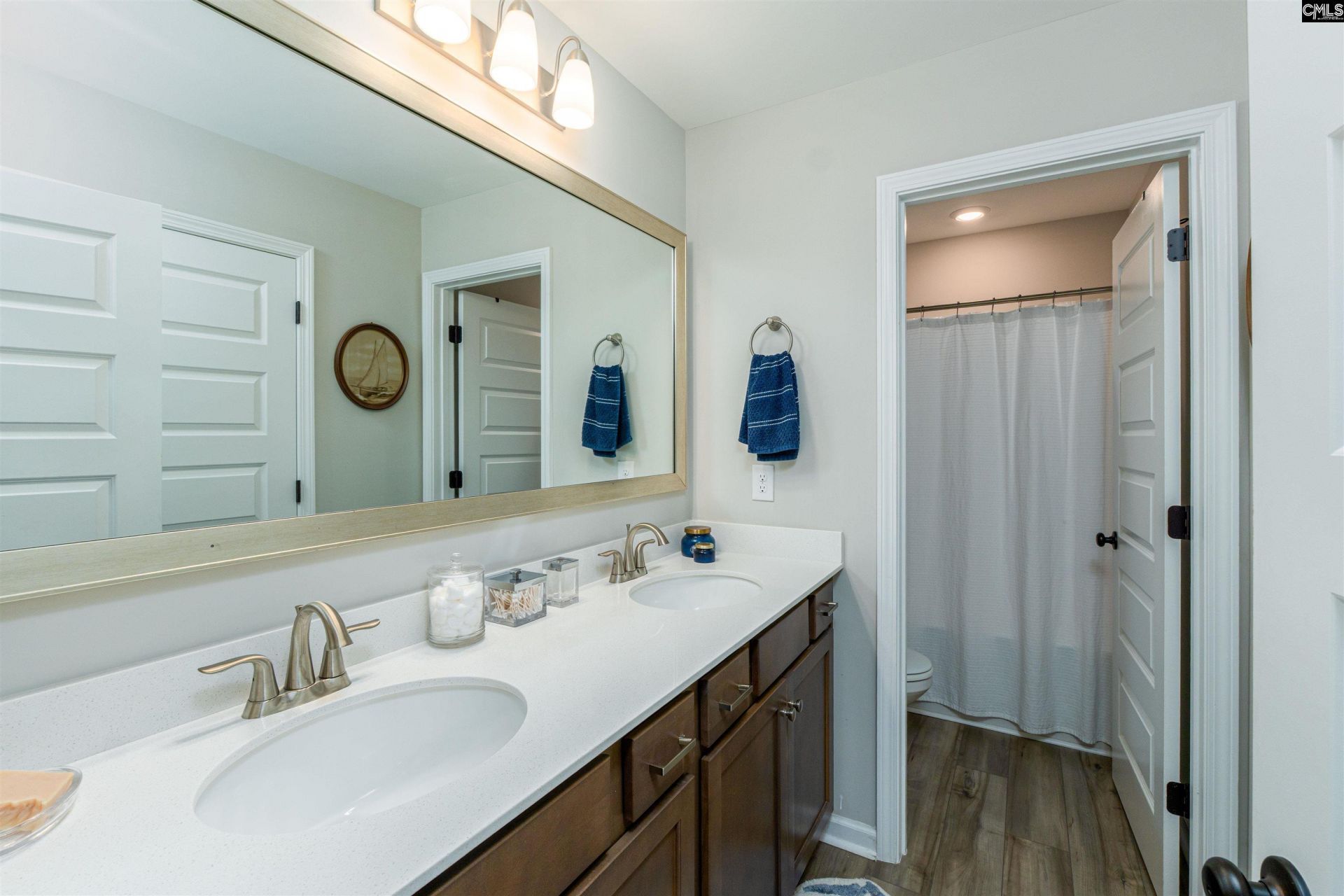 544 Harbour Pointe Drive Photo 19