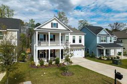 544 Harbour Pointe Drive photo 4
