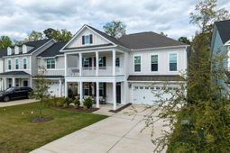 544 Harbour Pointe Drive photo 4