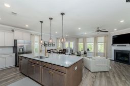 544 Harbour Point Drive  photo 4