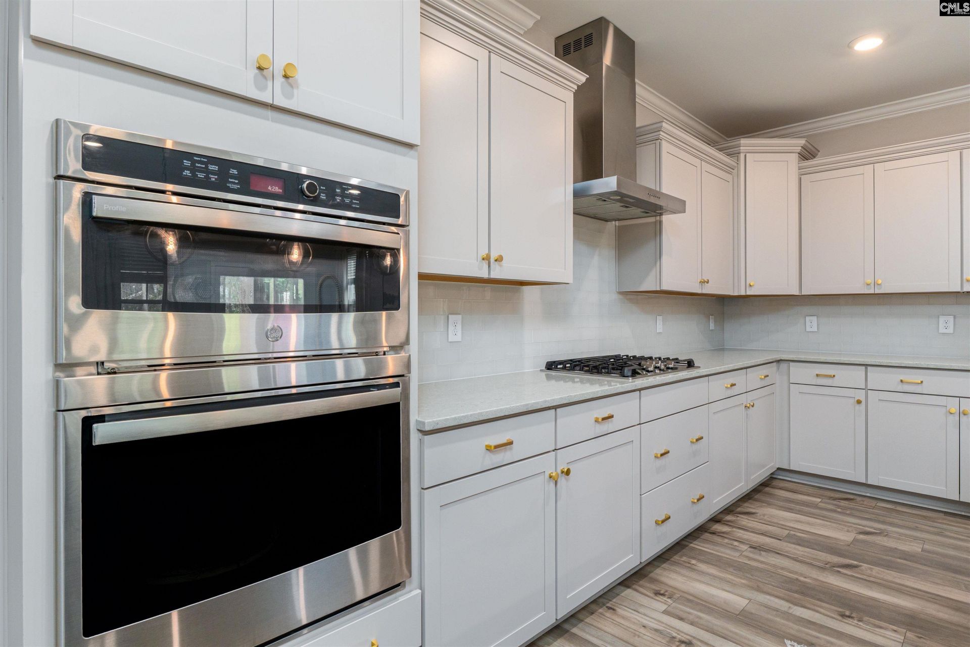 544 Harbour Pointe Drive Photo 9
