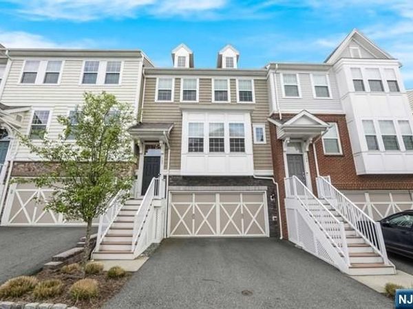 103 Orchard Terrace, CRESSKILL, NJ 07626