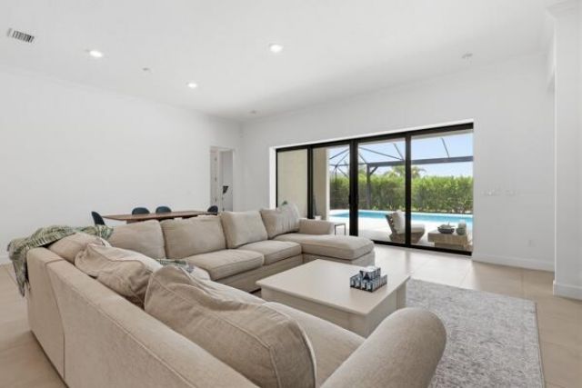 432 SE Filoli Drive, Port Saint Lucie, FL 34984 Photo