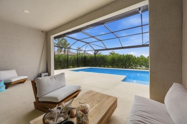 432 SE Filoli Drive, Port Saint Lucie, FL 34984 Photo