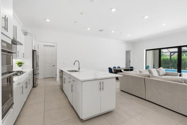 432 SE Filoli Drive, Port Saint Lucie, FL 34984 Photo