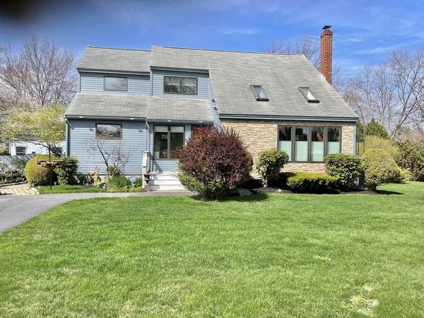 16 Howard Ave, Wells, ME 04090