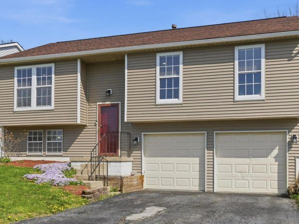 492 Courtright Drive , Pickerington, OH 43147