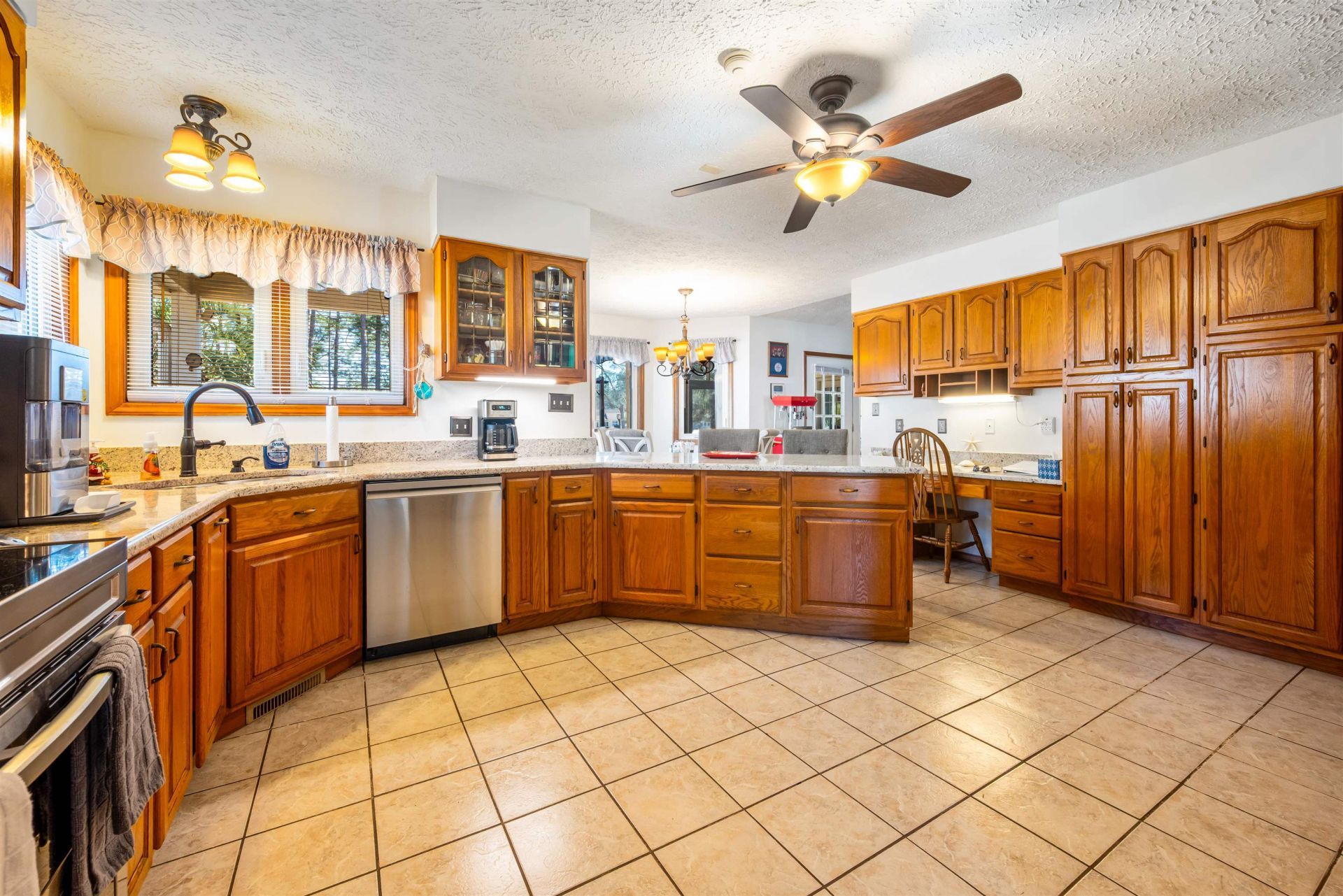 4746 National Dr.  Photo 6