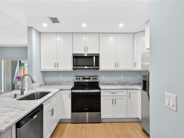 4109 Bellasol CIR, Unit 1113, FORT MYERS, FL 33916