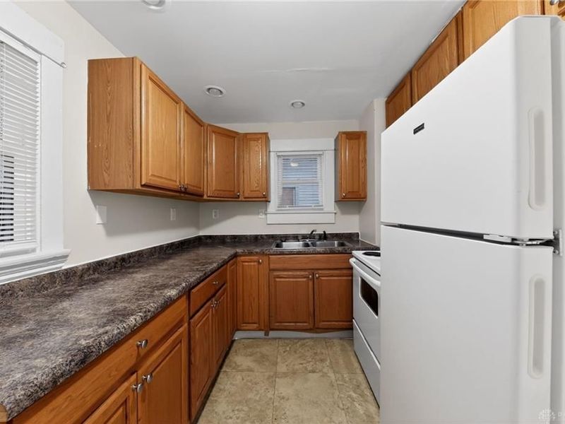 2100 S Smithville Road, Dayton, OH 45420 Photo 11