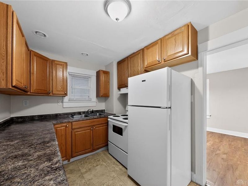 2100 S Smithville Road, Dayton, OH 45420 Photo 12