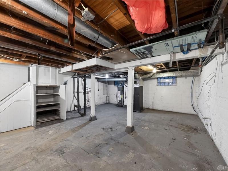 2100 S Smithville Road, Dayton, OH 45420 Photo 29