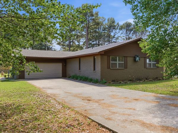 901 W Iowa St Street, Beebe, AR 72012