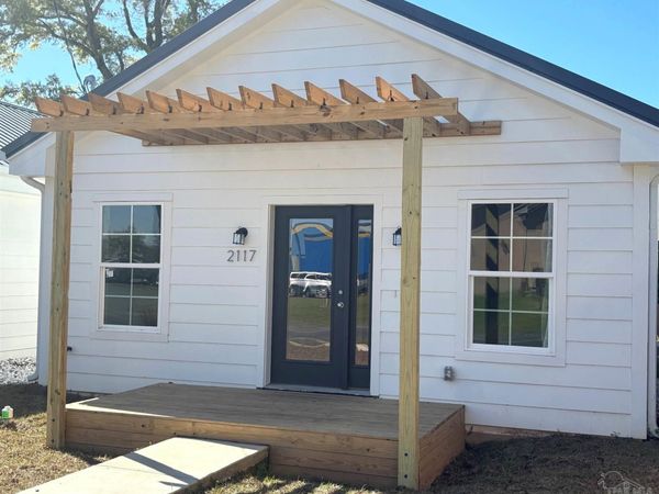 2117 W Jackson St, Pensacola, FL 32505