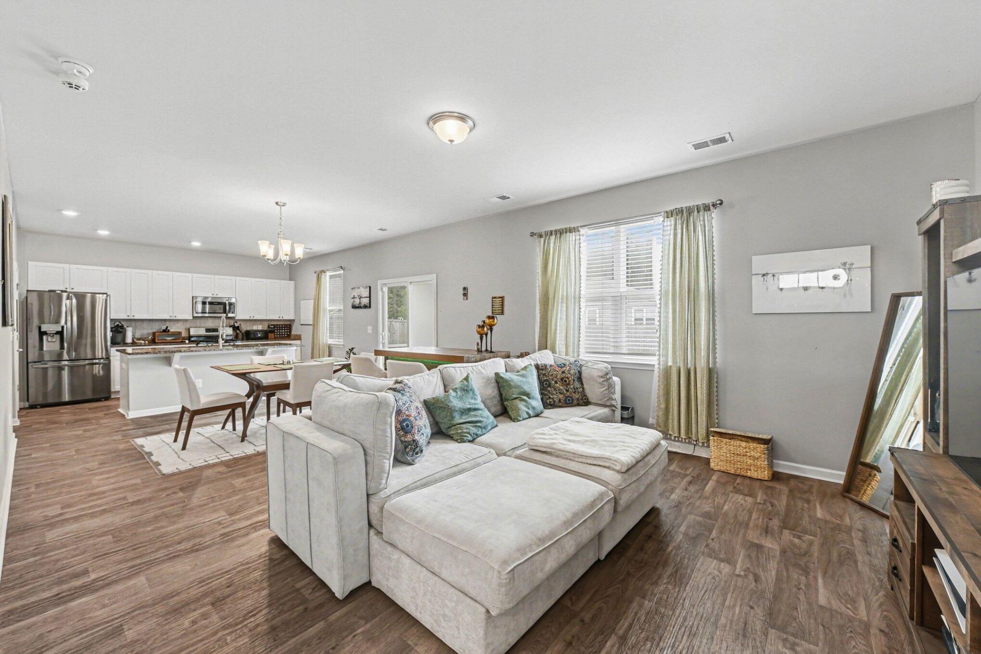 219 Rubles Lane Photo 9