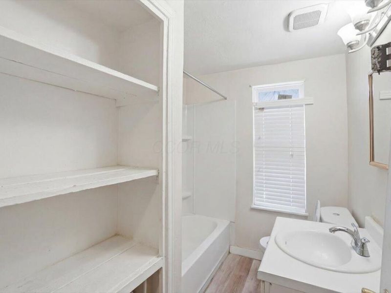 1037-1039 S James Road, Columbus, OH 43227 Photo 10