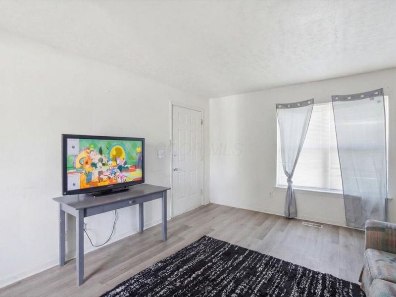 1037-1039 S James Road, Columbus, OH 43227 Photo 13