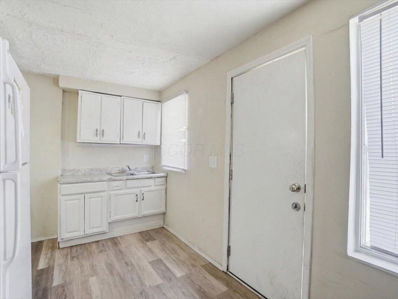 1037-1039 S James Road, Columbus, OH 43227 Photo 16